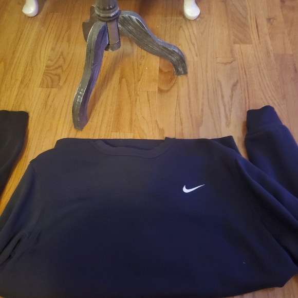 Nike Sweatshirt - Picture 7 of 11